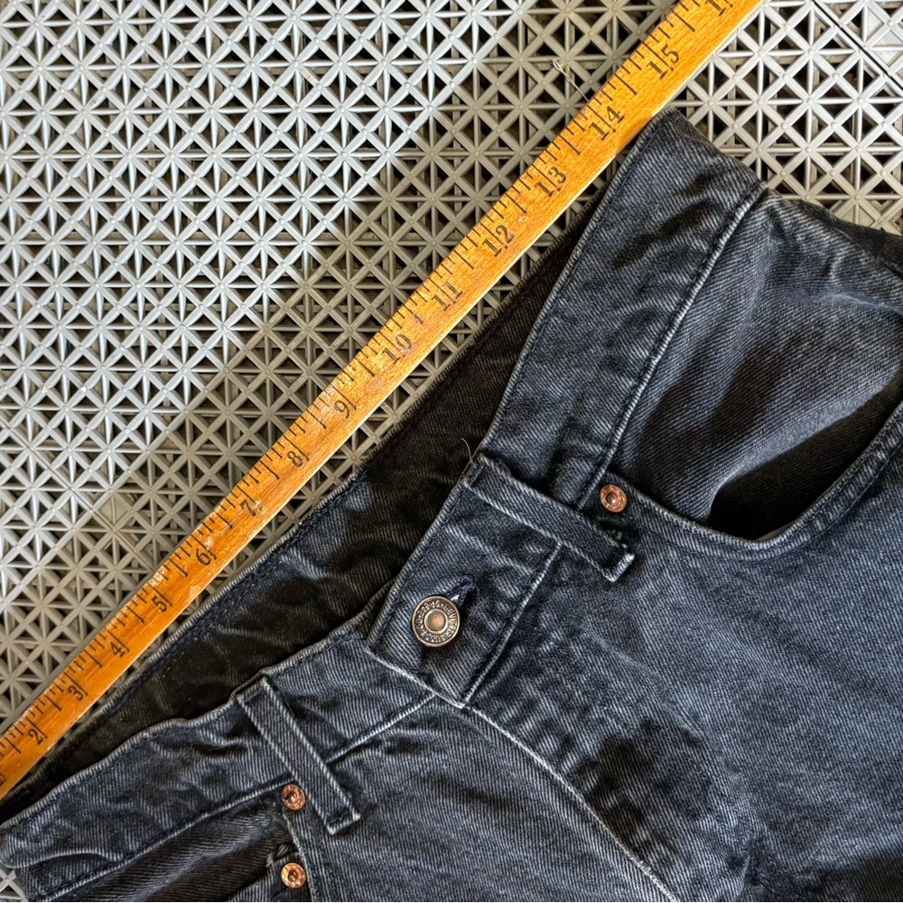 Vintage 90’s Levi’s 560 Loose Fit Straight-Leg Black Wash Jeans - Picture 10 of 10